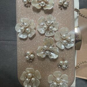 Cream Floral Embellished Clutch